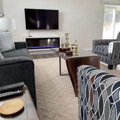 Hammer Haus II - King Suite - Private Bath - Near UW