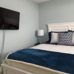 Hammer Haus II -Queen - Blue Room