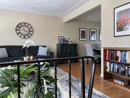 Hammer Haus III - Vacation Rental - Sleeps 8 - Near UW - Image 2