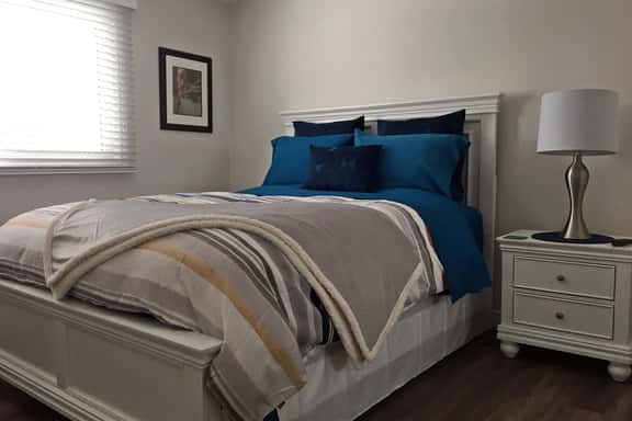 Hammer Haus II - Queen Room - Image 1