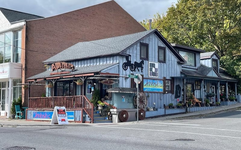 The Artistic gift and garden shop