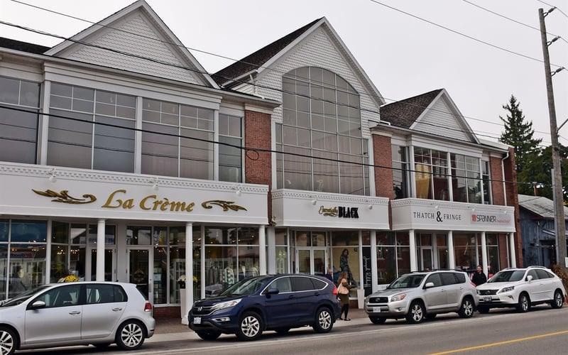 La Crème, Essentially Black, Thatch and Fringe on King Street