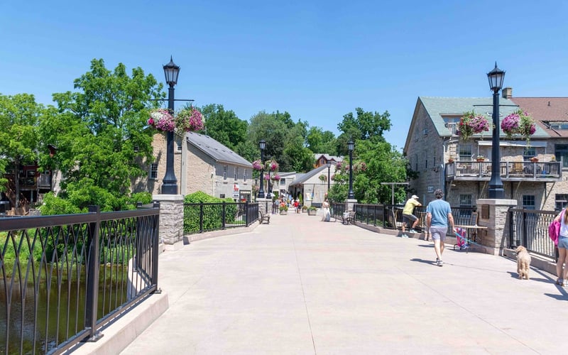 Pedestrian bridge with flower baskets