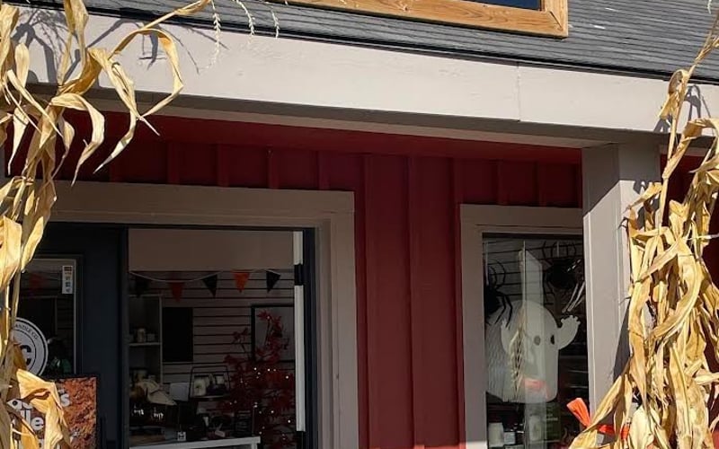 St. Jacobs Candle Co. shop front