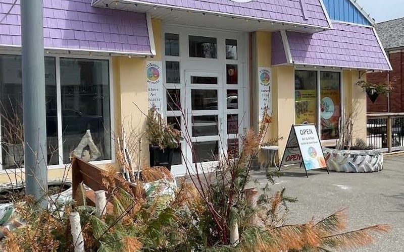 TriSisters Art House