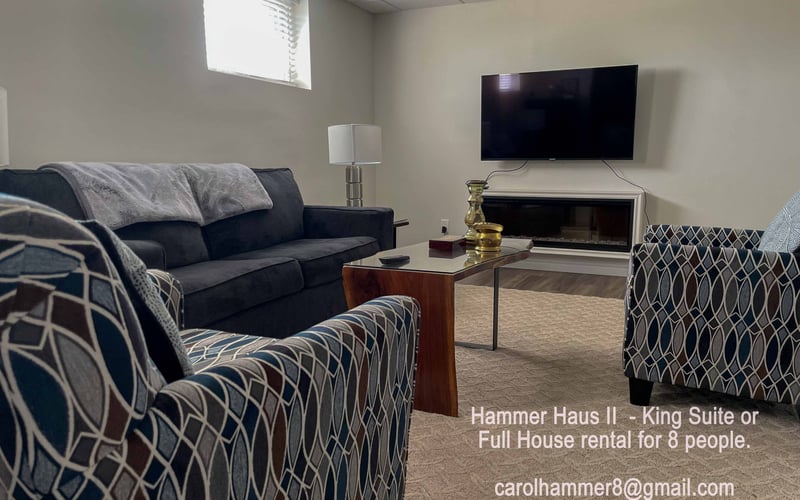 King Suite – Living Room