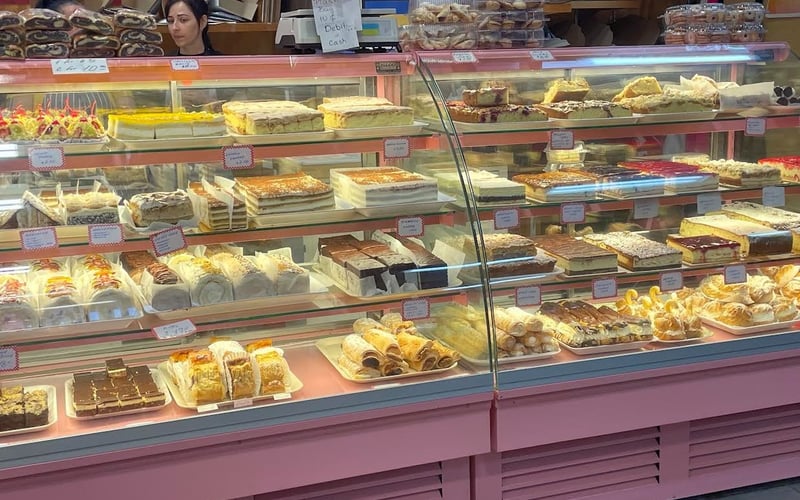 Karlik Pastry dessert display case
