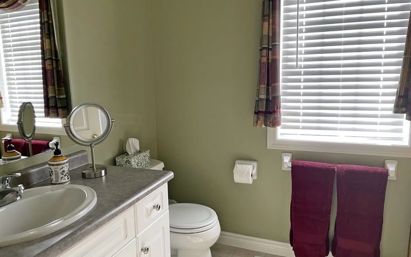 Main Bath - 4 pc.
